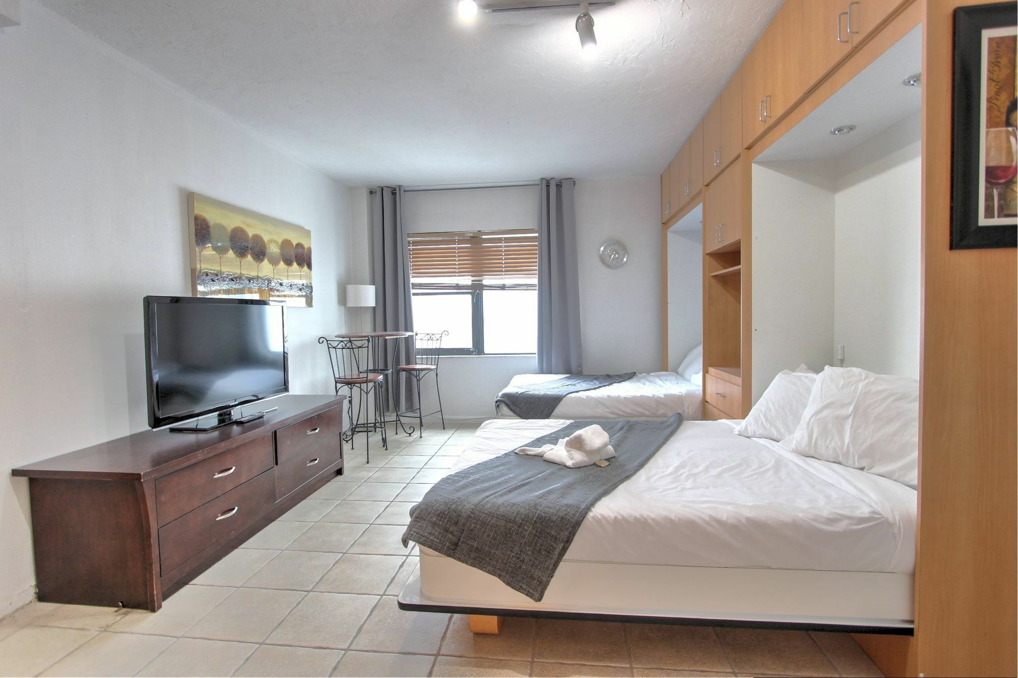 Private Apartments At The Casablanca Маямі-Біч Екстер'єр фото