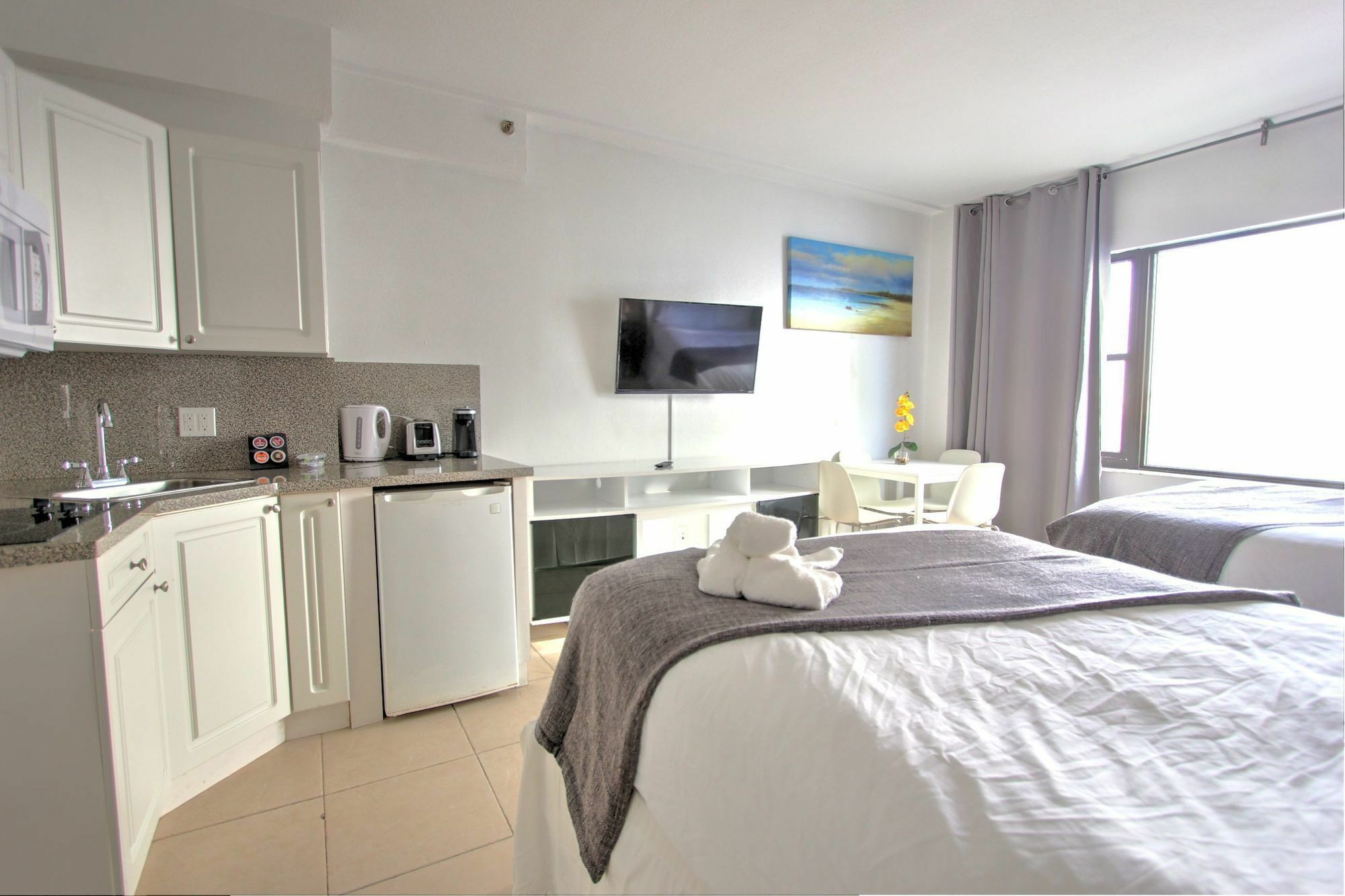Private Apartments At The Casablanca Маямі-Біч Екстер'єр фото