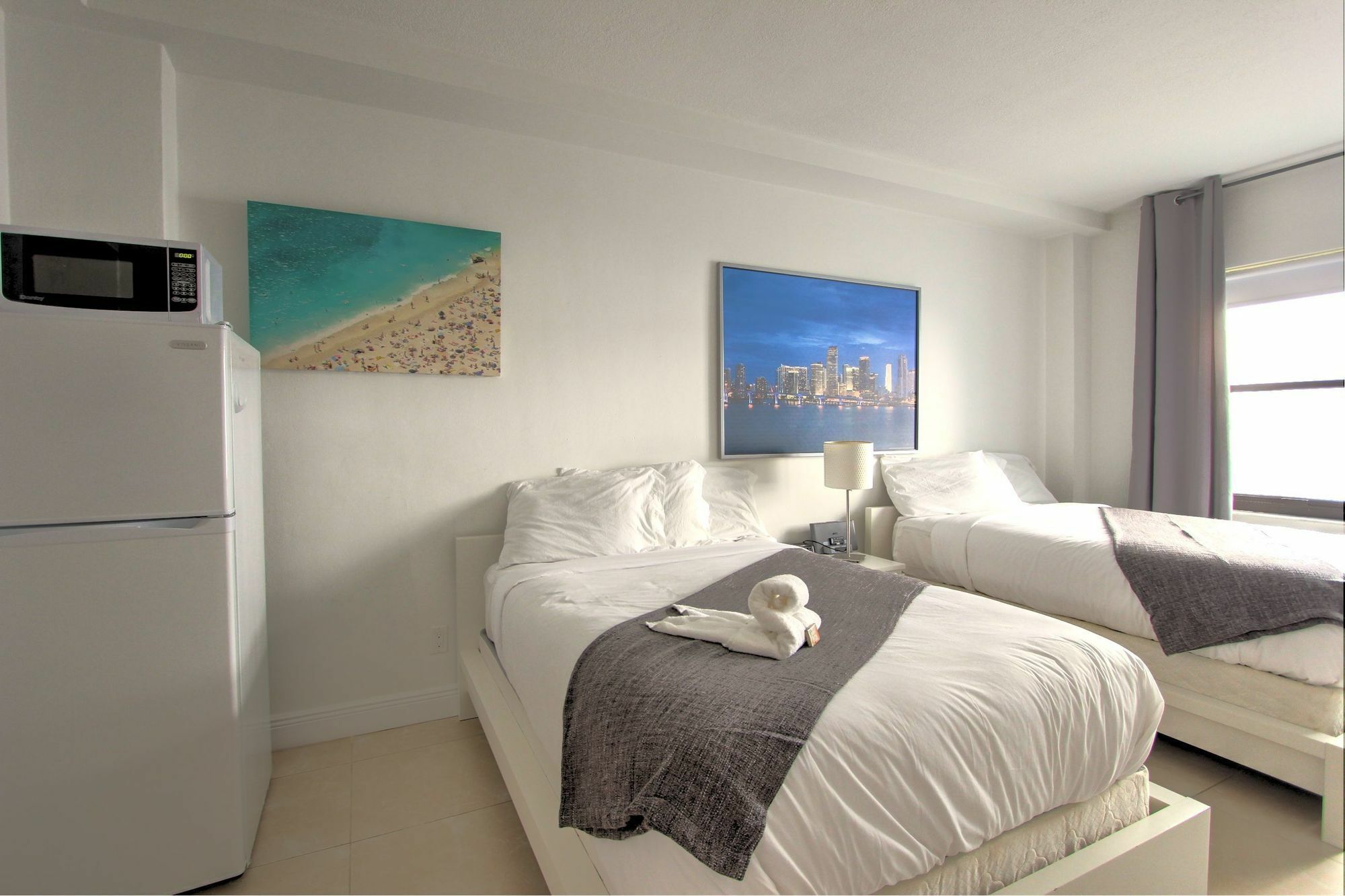 Private Apartments At The Casablanca Маямі-Біч Екстер'єр фото