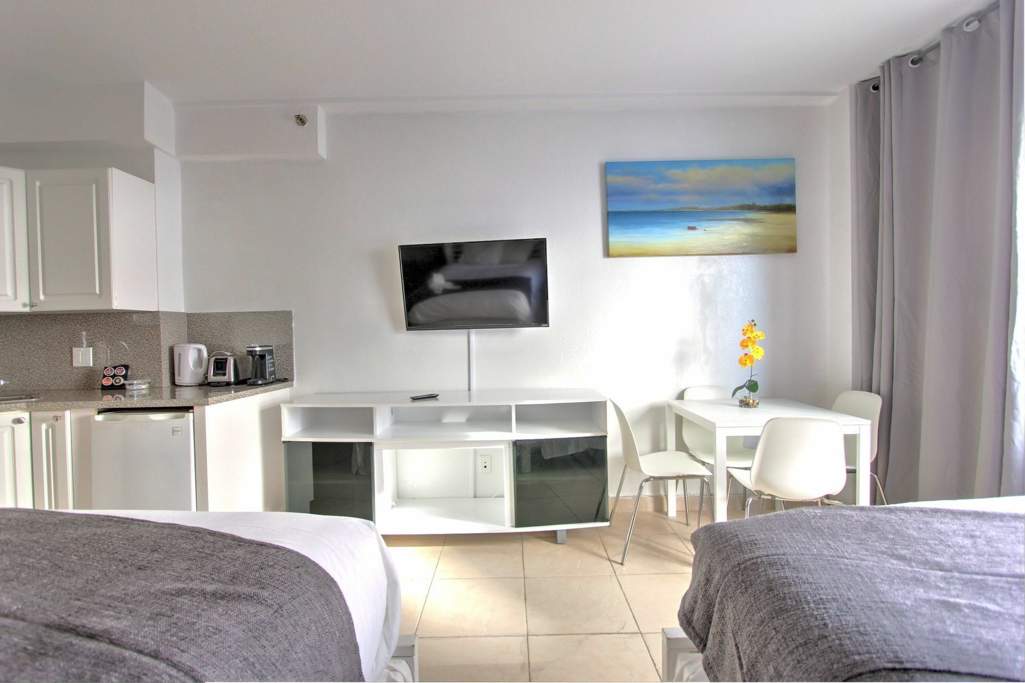 Private Apartments At The Casablanca Маямі-Біч Екстер'єр фото