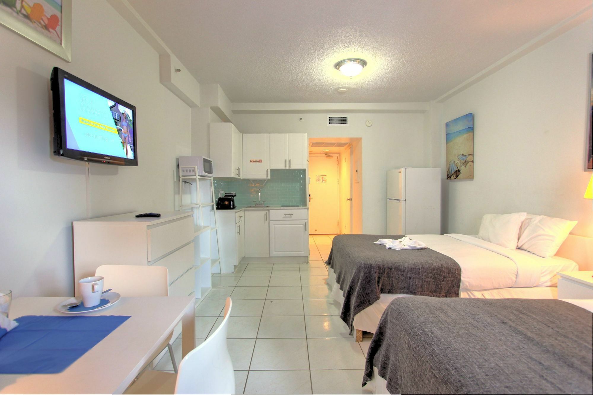 Private Apartments At The Casablanca Маямі-Біч Екстер'єр фото